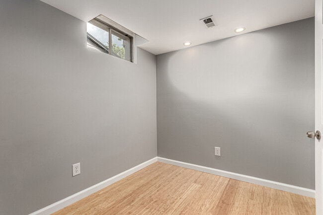 Building Photo - 6580 W 74th Pl