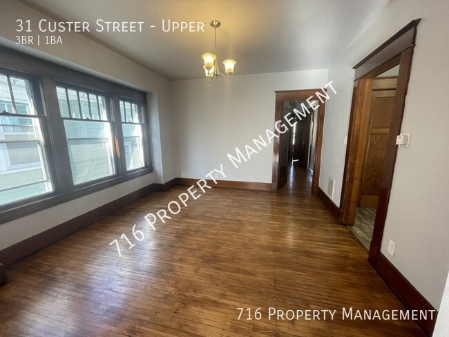 Building Photo - Spacious 3BR Apartment near UB South