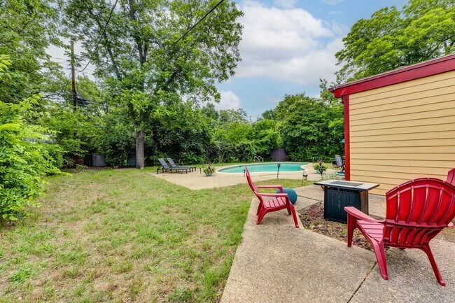 Building Photo - 3002 Stardust Dr
