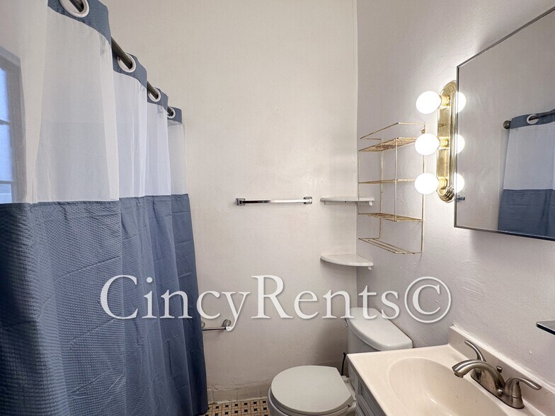 Building Photo - 3540 Columbia Pky