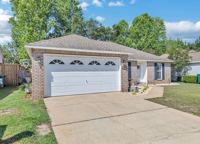 Building Photo - 4501 Parkwood Square