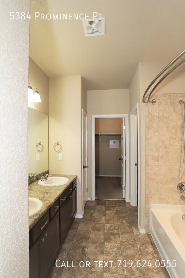Building Photo - 5384 Prominence Point