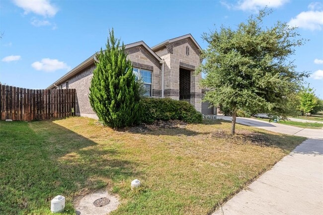 Building Photo - 18312 Urbano Dr