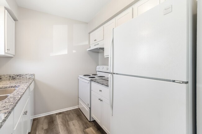 Building Photo - 1344 Camden Way
