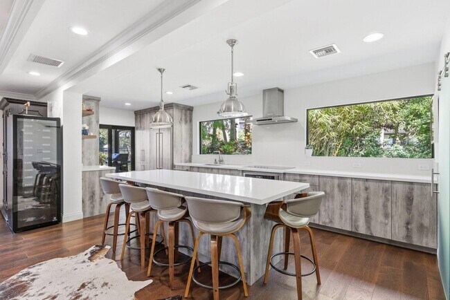 Building Photo - 2835 Polo Island Dr