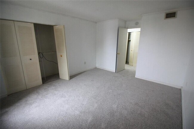 Building Photo - 540 Orange Dr