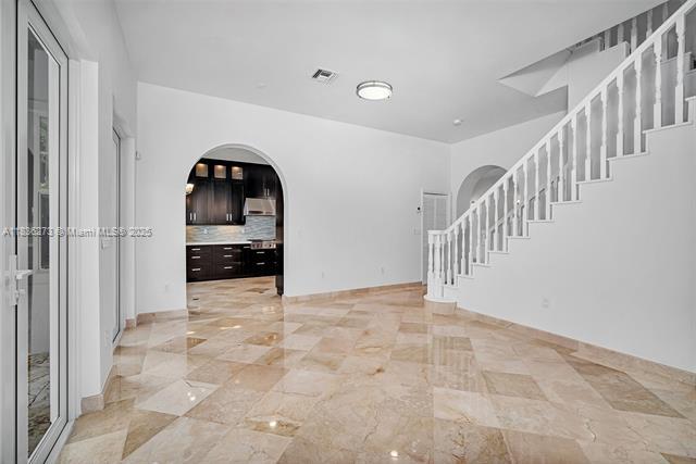 Building Photo - 1135 Asturia Ave