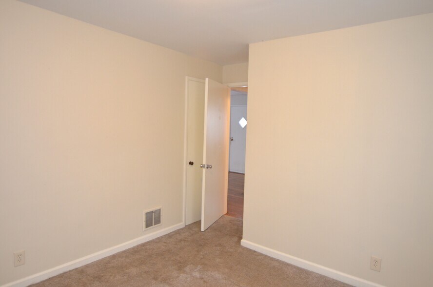 Building Photo - 7297 Chetbert Dr