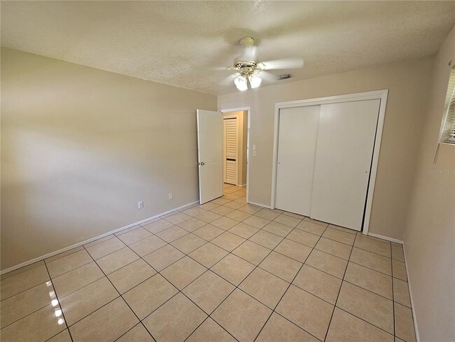 Building Photo - 7951 W Fern Pl