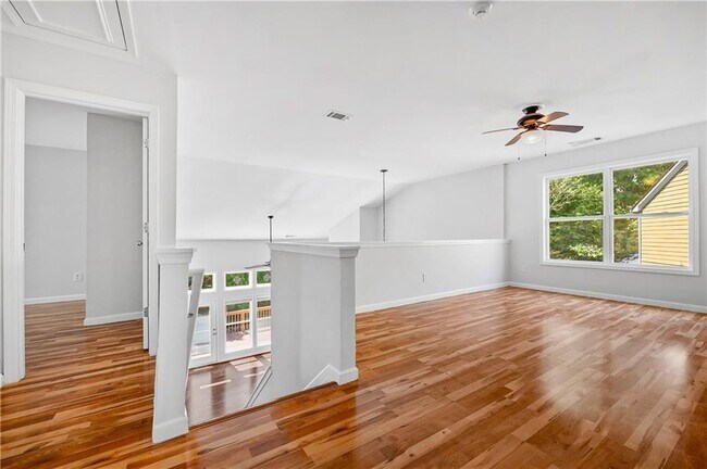 Building Photo - 2113 Worrall Hill Dr