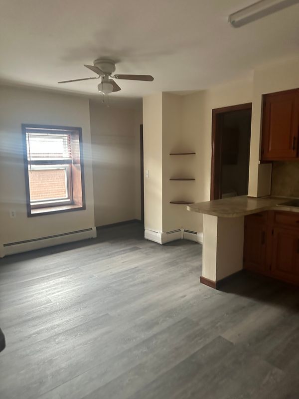 Building Photo - 1075-1077 East Jersey Street, 2left