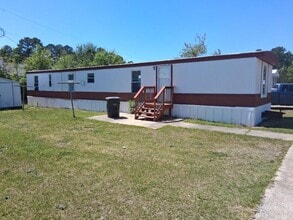 Building Photo - 6913 Sunbeam Ct