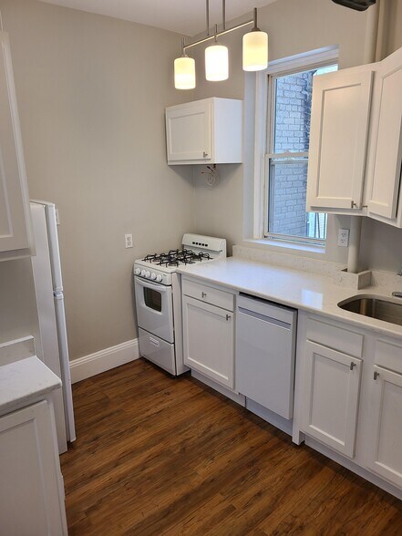 Primary Photo - 445 Shawmut Ave