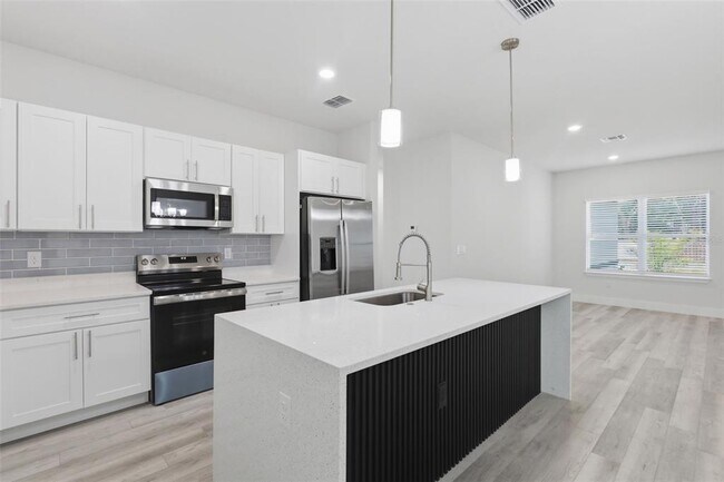 Building Photo - 16475 SE 89th Terrace