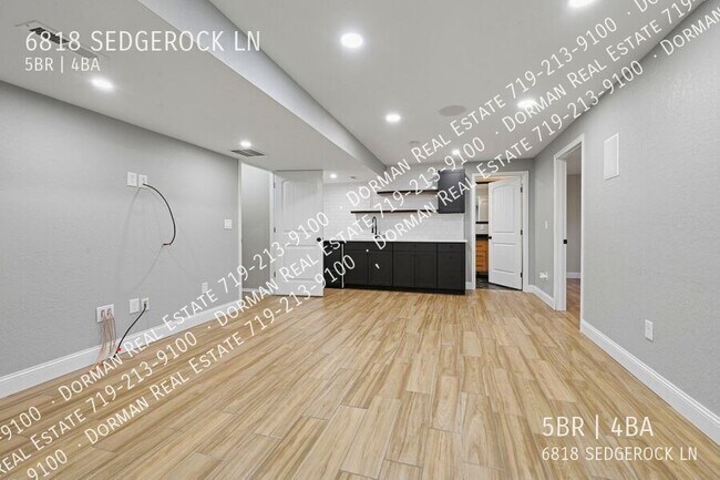 Building Photo - 6818 Sedgerock Ln