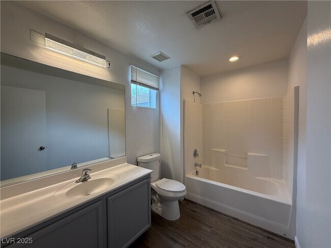 Building Photo - 6768 Wormwood Ln