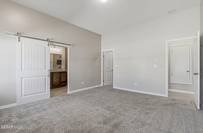 Building Photo - 909 Ada Ln