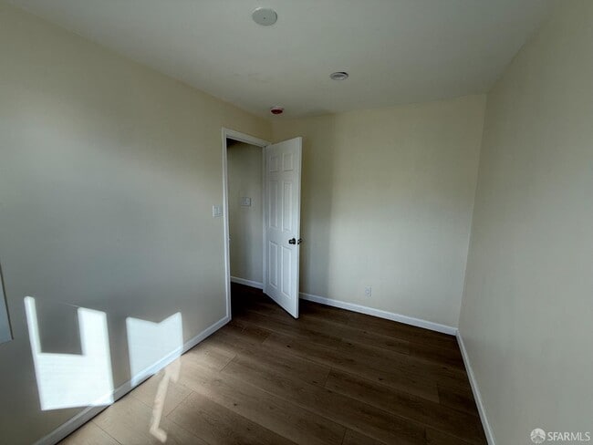 Building Photo - 258 Dorland St