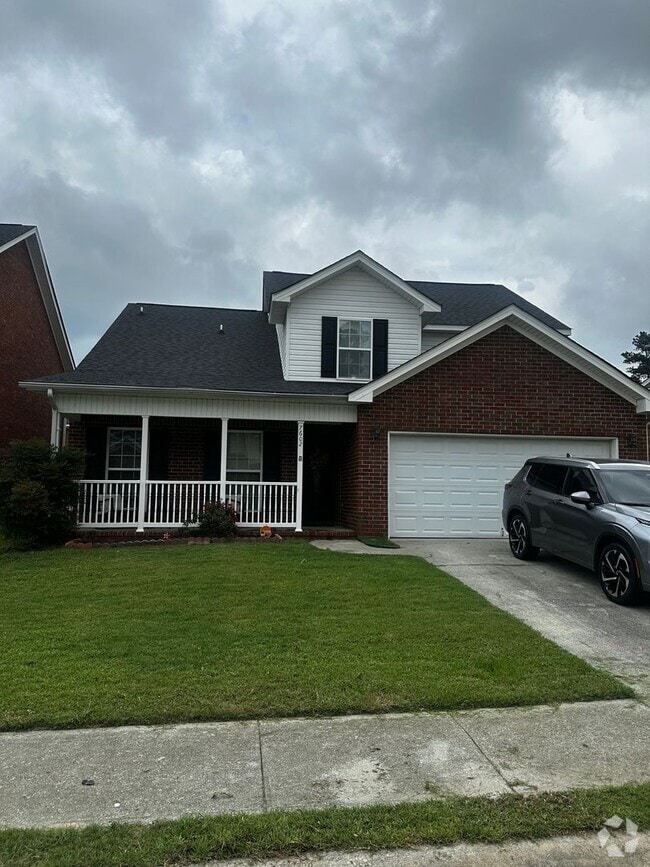 Building Photo - 4Bed 2.5Bath