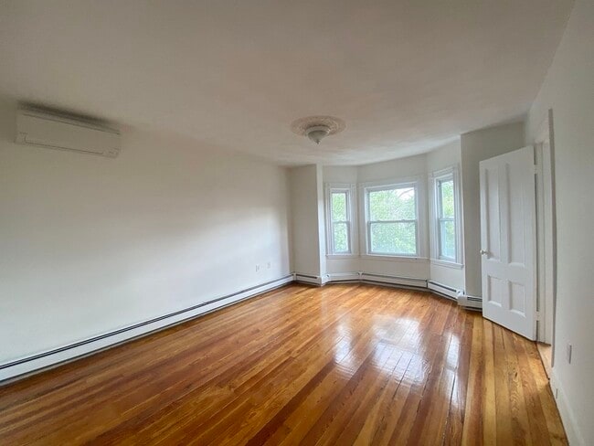 Building Photo - 444 Sumner St