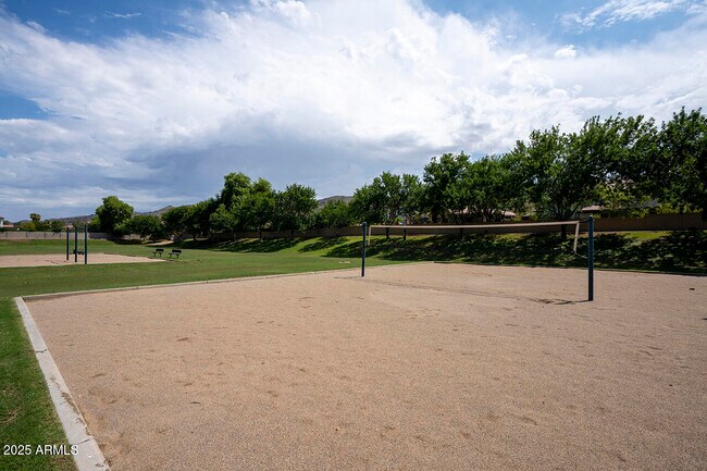 Building Photo - 1302 E Milada Dr