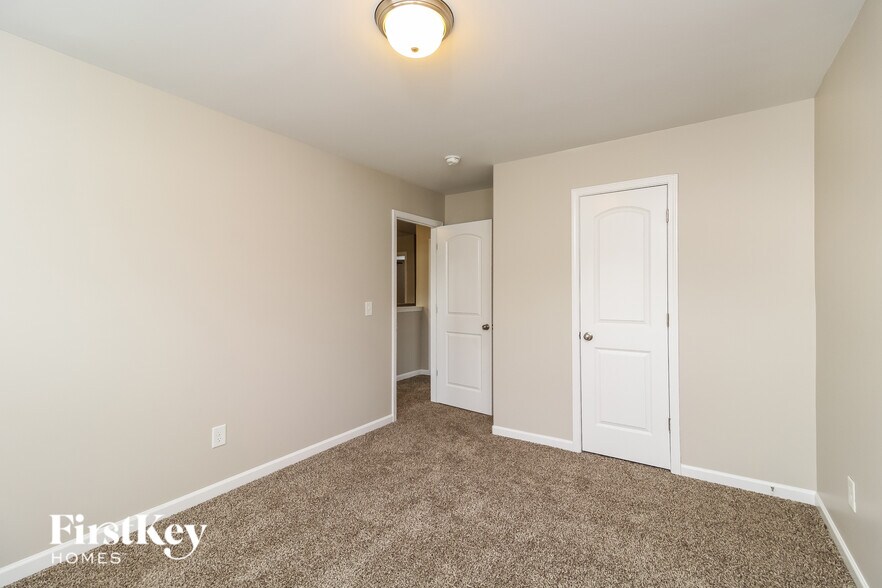 Building Photo - 298 Rosemary Dr