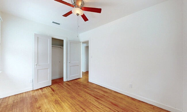 Building Photo - Pristine Neptune Beach Remodel: 2 Blocks to the Sand and Walkable to Everything!