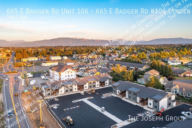 Building Photo - 665 E Badger Rd