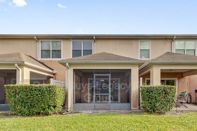 Building Photo - 5868 Pavilion Dr
