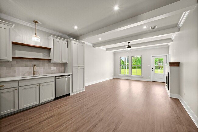 Building Photo - 8007 Arnold Rd