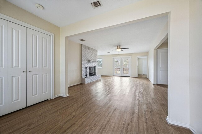 Building Photo - 103 Brigadoon Ln