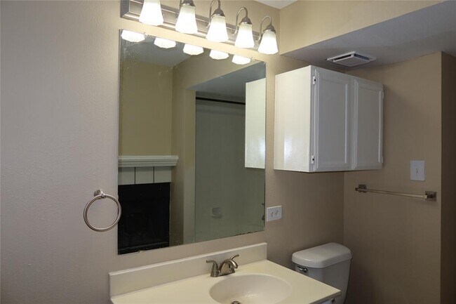 Building Photo - 6804 N Capital of Texas Hwy