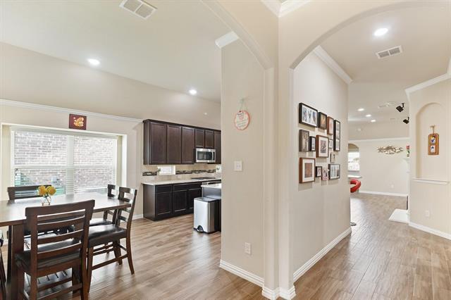 Building Photo - 16609 Lincoln Park Ln