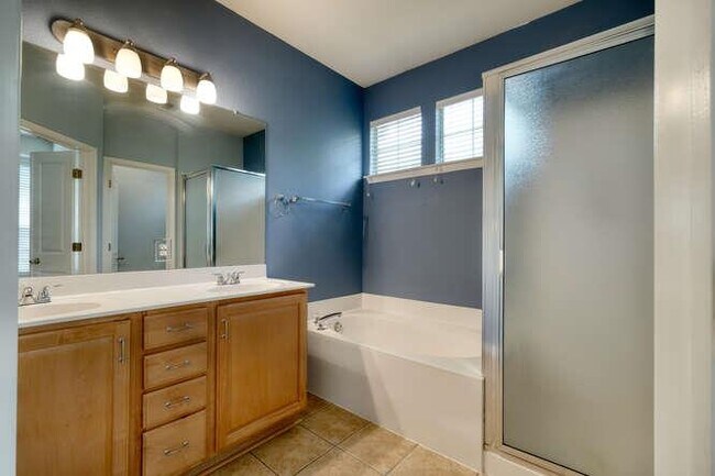 Building Photo - 8518 Cahill Dr