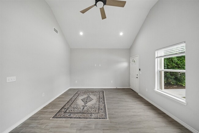 Building Photo - 396 Westchase St