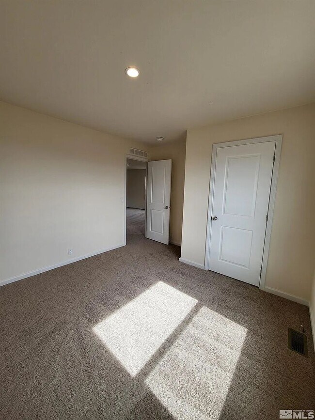 Building Photo - Spacious 3-Bedroom Home on 1.35 Acres with Valley Views – Dayton, NV