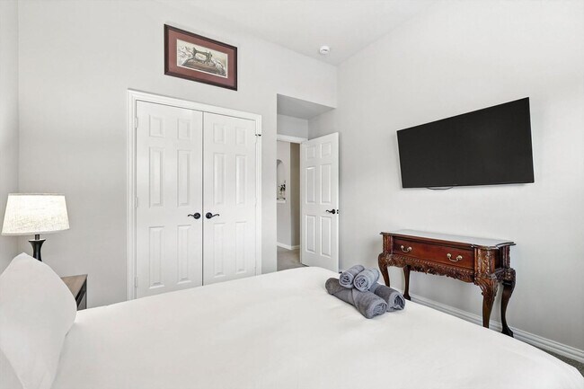 Building Photo - 2303 Chapelwood Dr