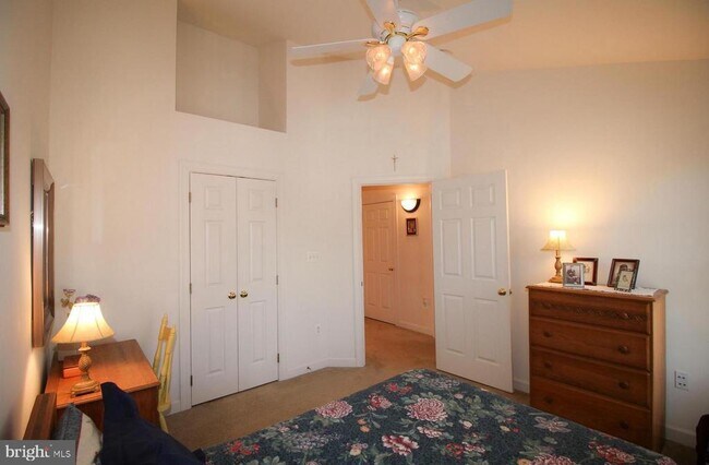 Building Photo - 4553 Fair Valley Dr