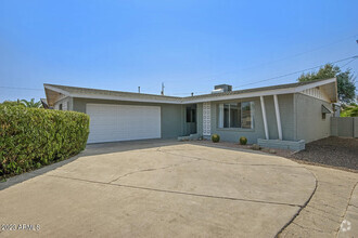 Building Photo - 8737 E Solano Dr