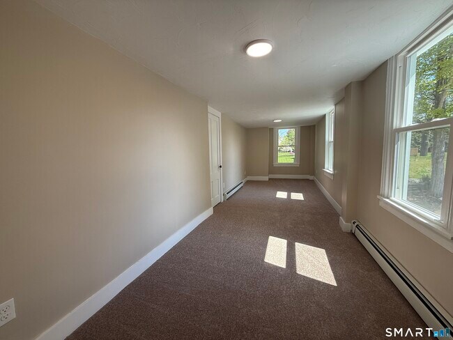 Building Photo - 575 Fabyan Rd