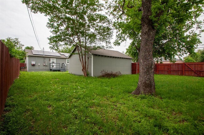 Building Photo - 3144 Gordan