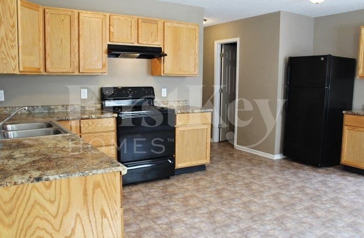 Building Photo - 920 Indigo Dr