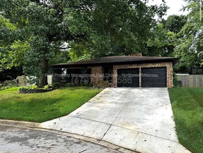 Building Photo - 1739 Creek Ct