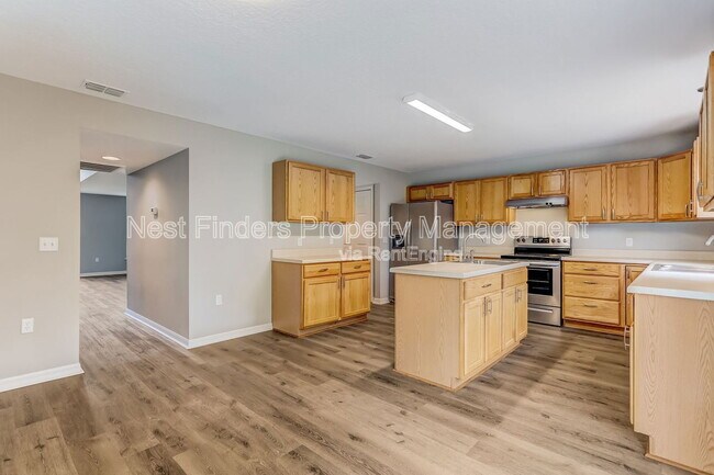 Building Photo - 172 King Arthur Ct