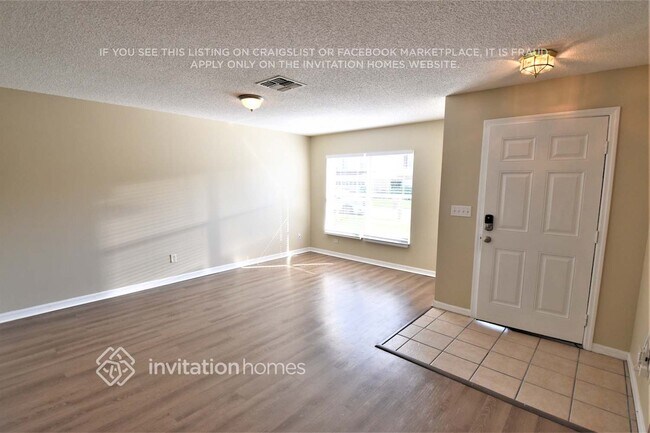 Building Photo - 16930 Sunrise Vista Dr