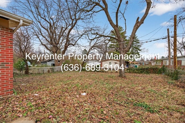 Building Photo - Updated 3-Bedroom Home with Fenced Yard in Florissant