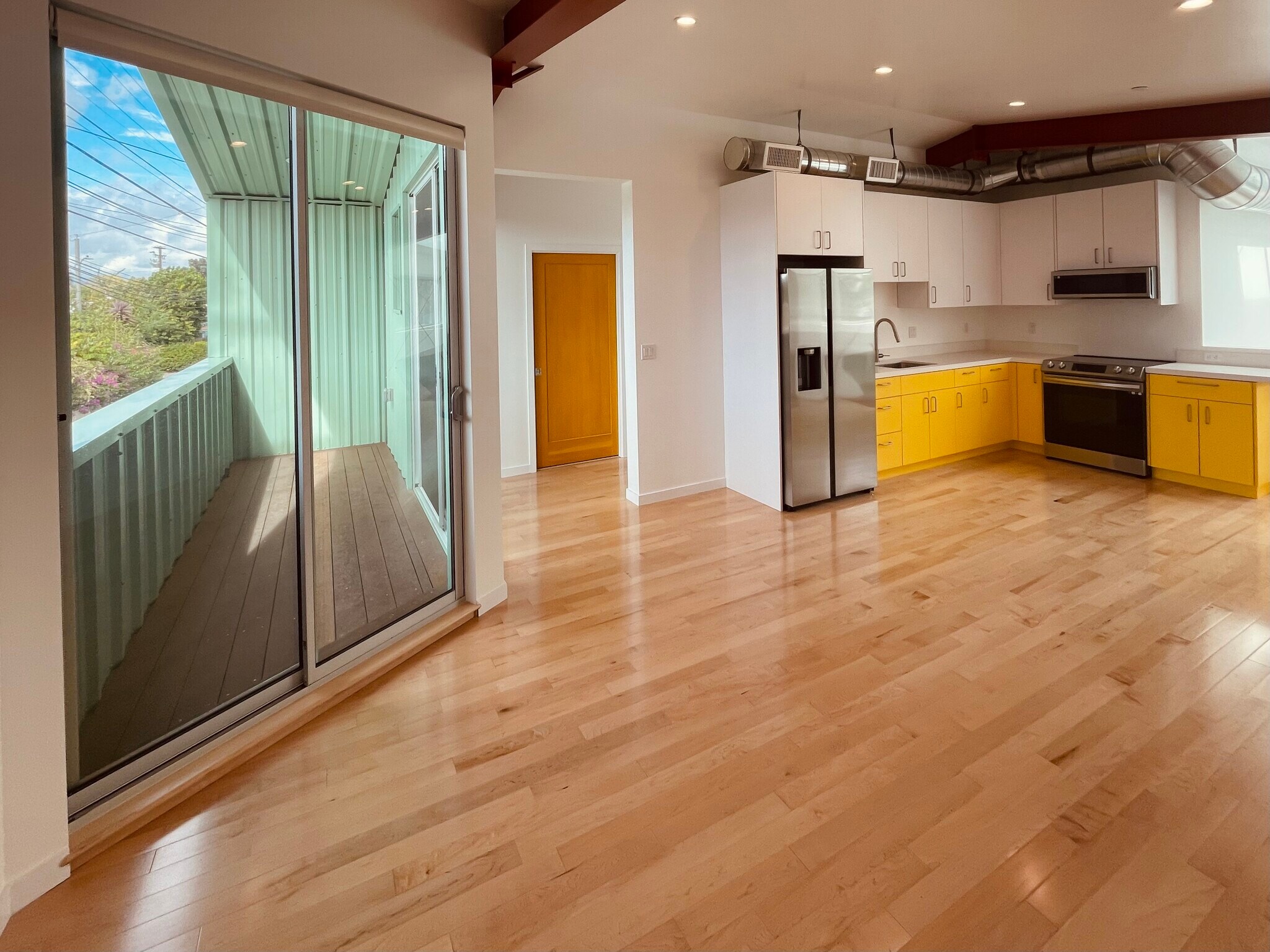 Building Photo - 6539 West Blvd