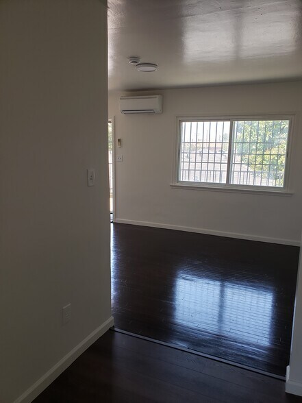 Building Photo - 720 Walnut St