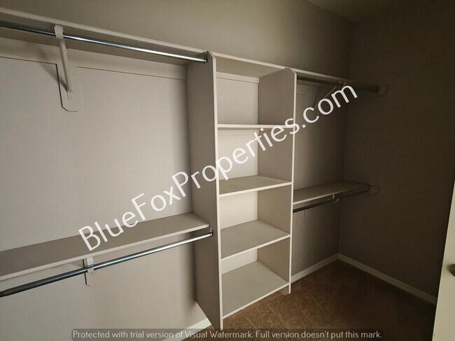 Building Photo - 12855 N Oak Creek Dr