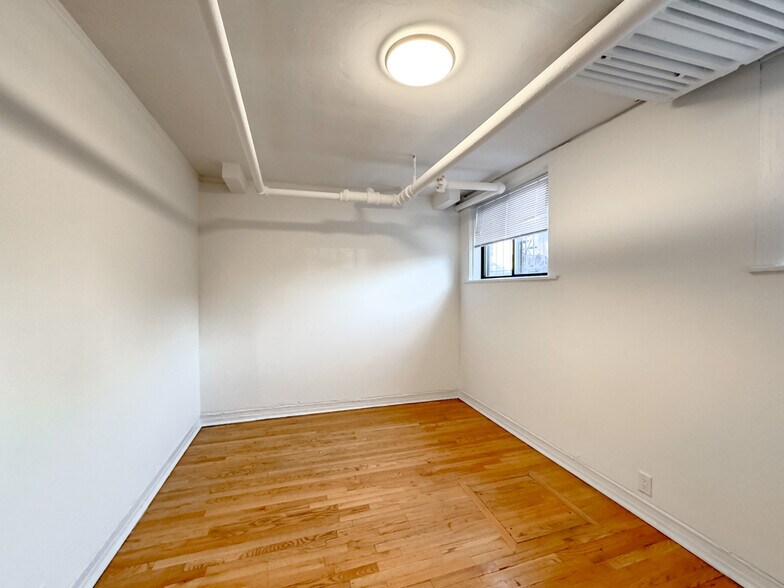 Building Photo - 3024 N Halsted St